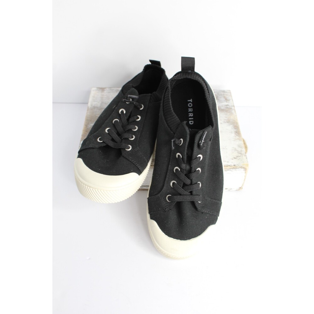 Torrid Shoes Women's 9.5WW Black White‎ Ribbed Cuff Ankle Sneakers Lace up